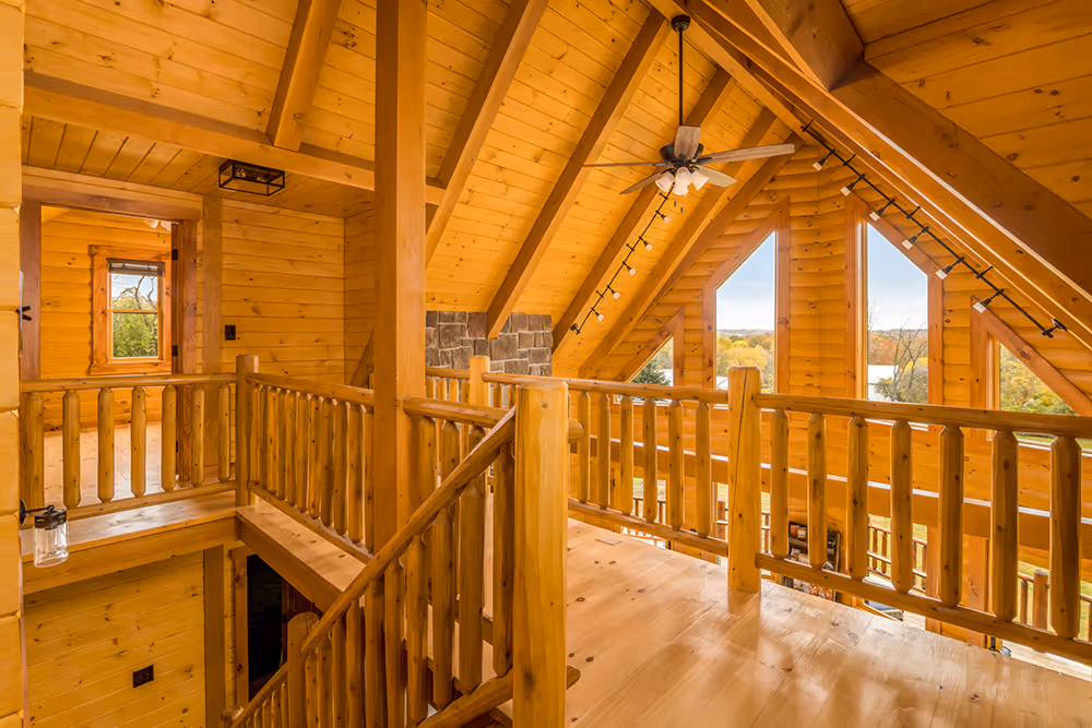 Patak Log Home - Loft