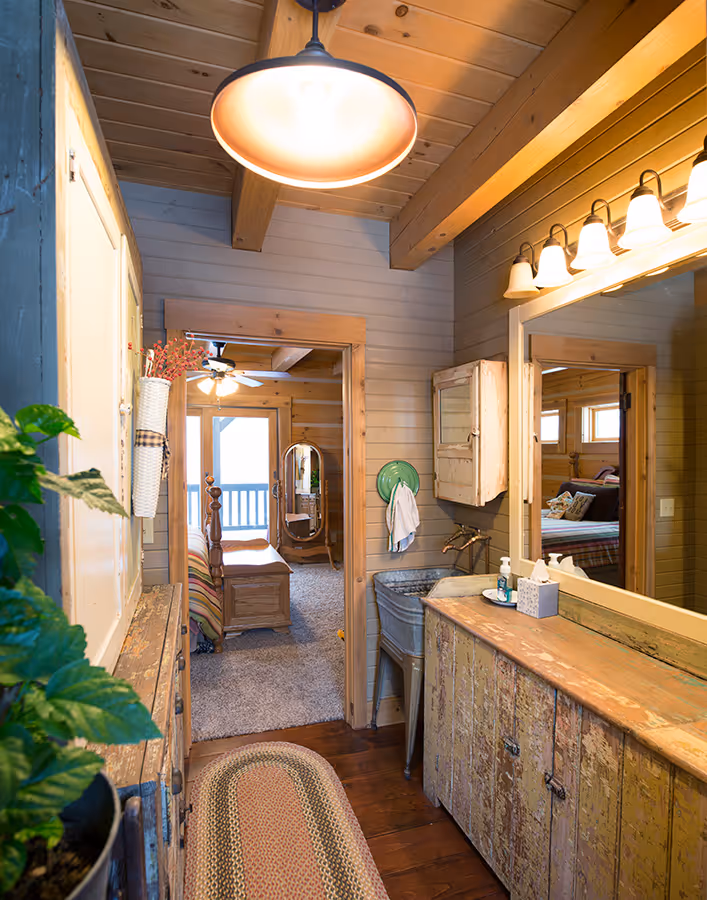 Conaway Log Home - Bathroom