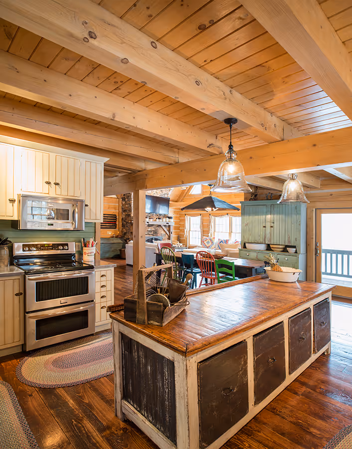 Conaway Log Home - Kitchen and Bar 2