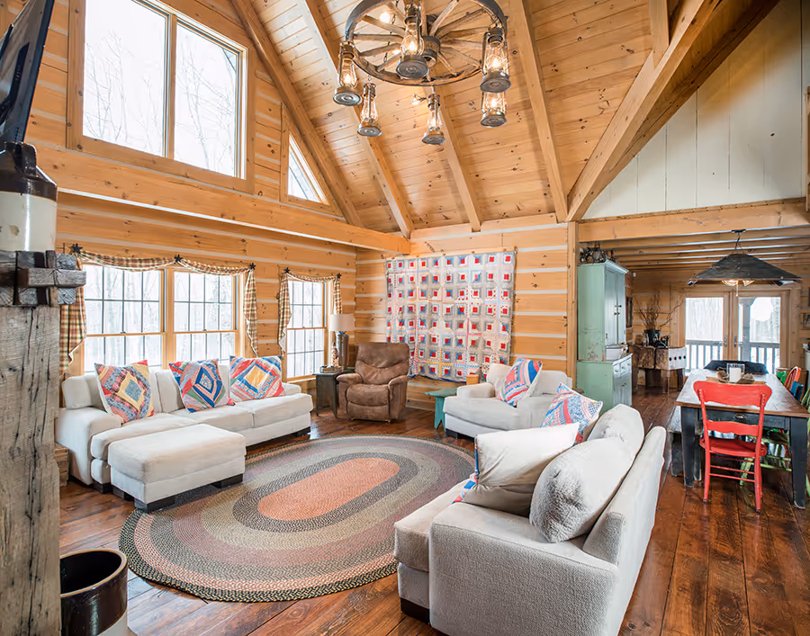 Conaway Log Home - Living Room