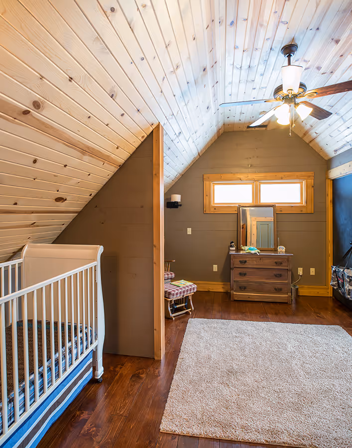 Conaway Log Home - Upstairs