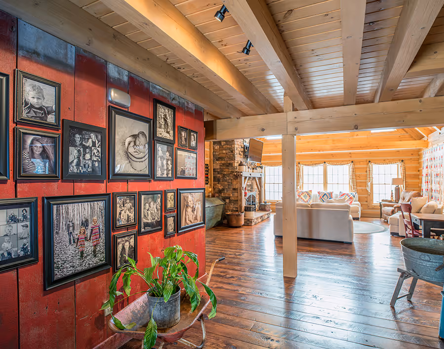 Conaway Log Home - Living Room Area