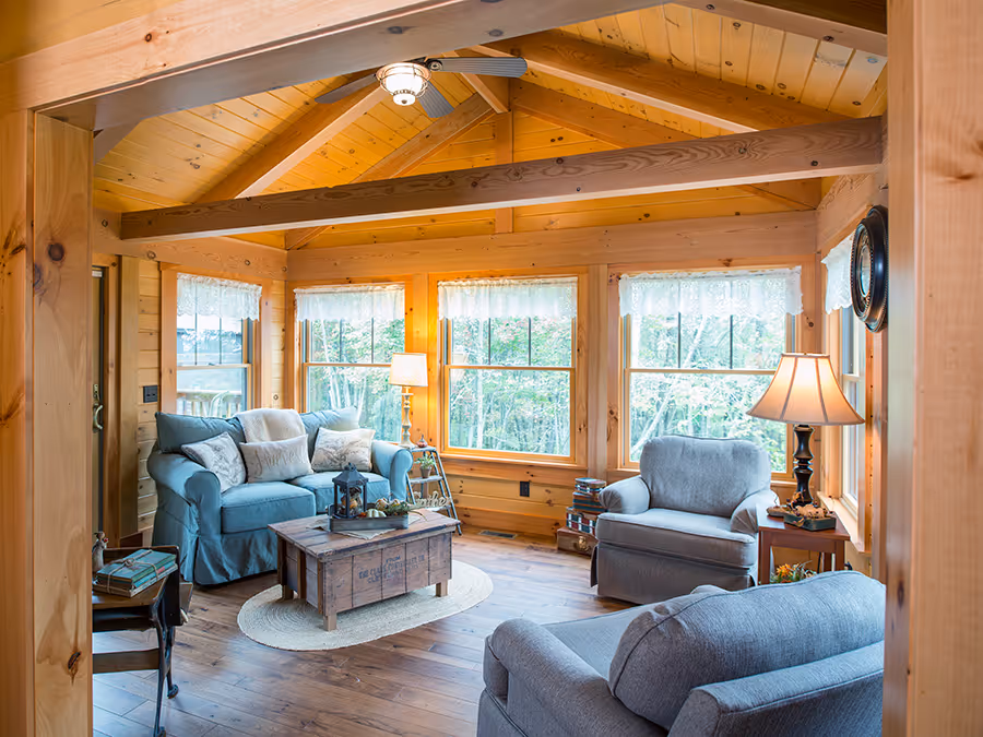 Stoker Log Home - Lounge