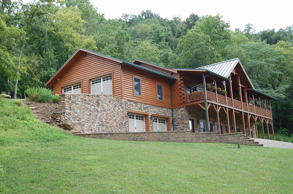 Caldwell Log Home - Exterior