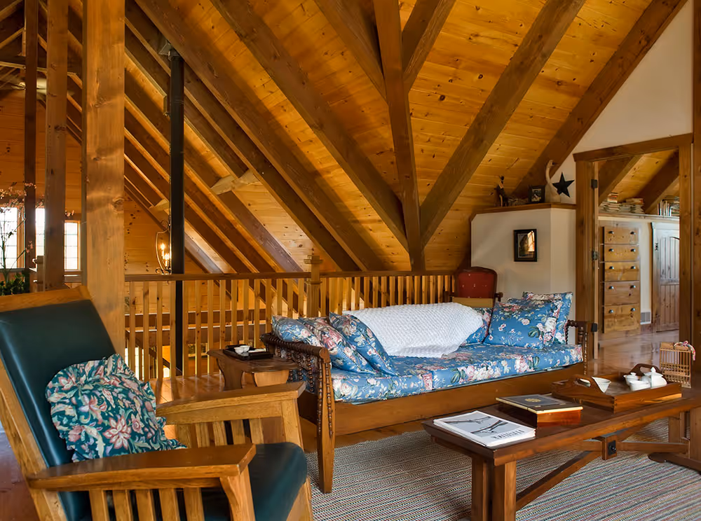 Clendenen Log Home - Lounge