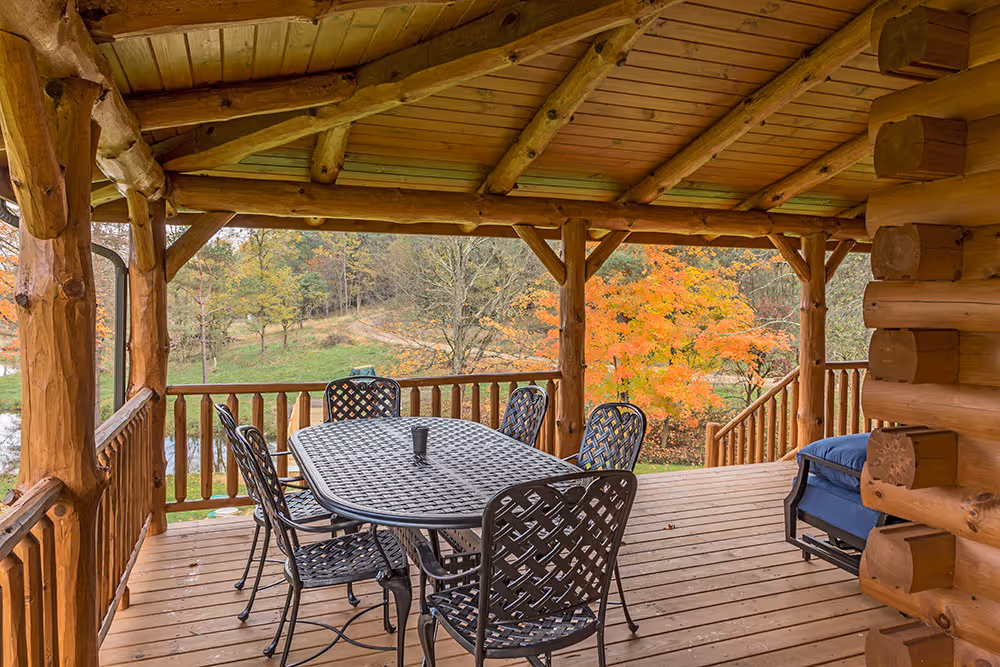 Nero Log Home - Porch