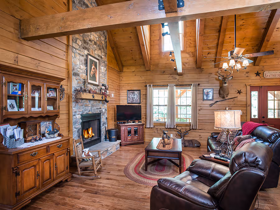 Thimmes Log Home - Living Room