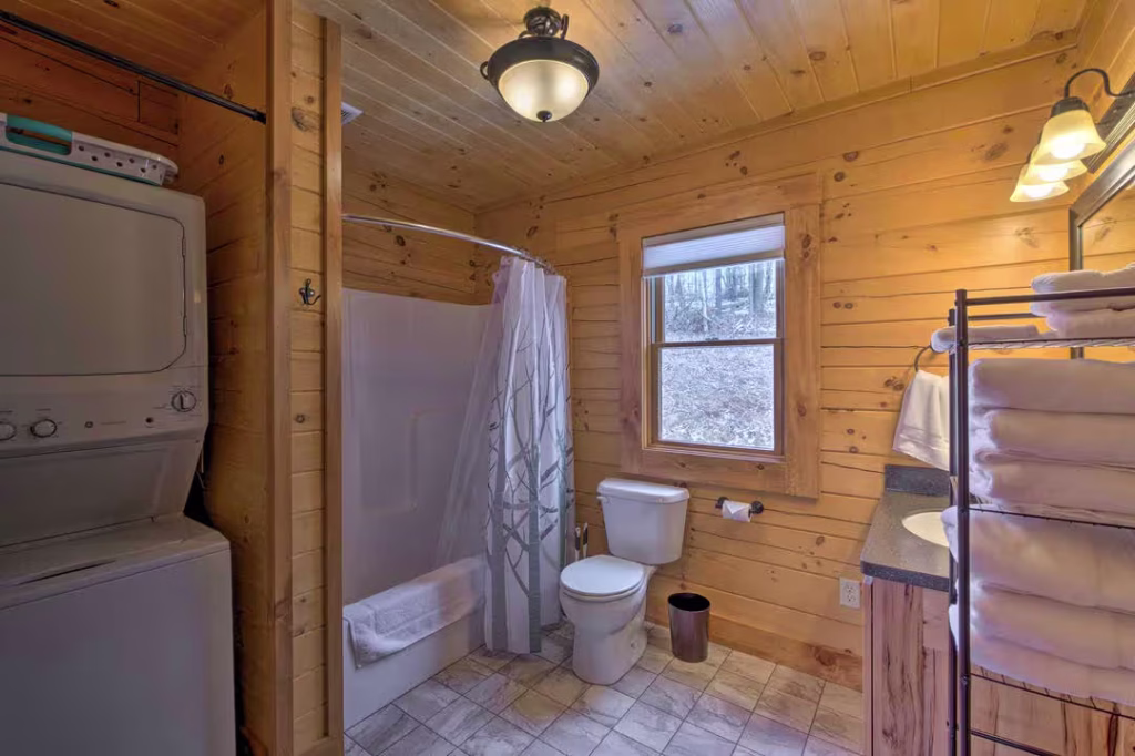 Wise Log Home - Bathroom 2