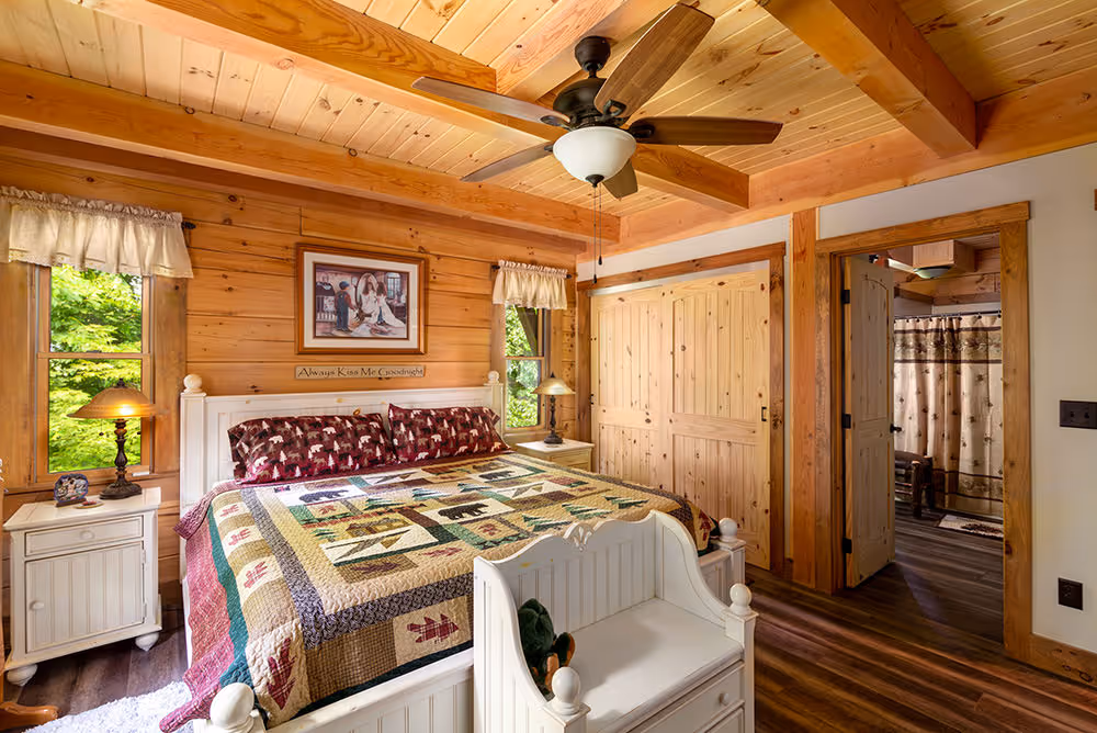 Wilson Log Home - Bedroom