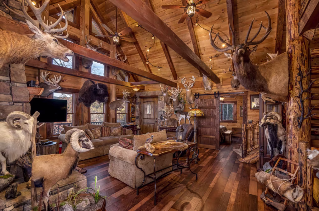 Covington Log Home - Living Room 2