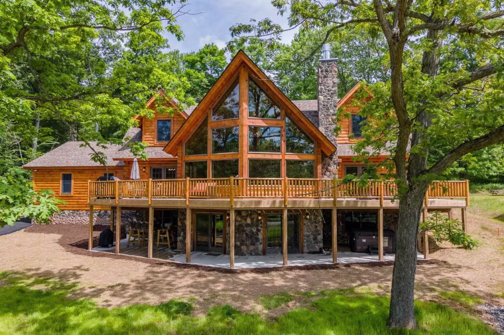 Log Home exterior